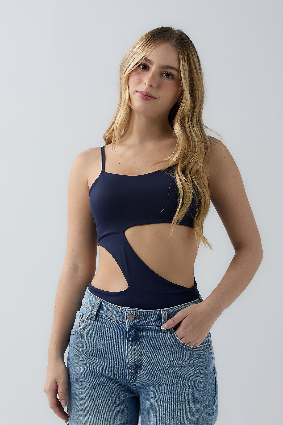 Body azul oscuro de tiras con abertura asimétrica para jóvenes