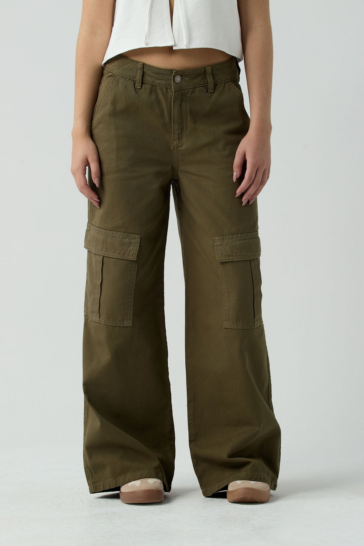 Pantalón cargo verde militar fondo entero para jóvenes