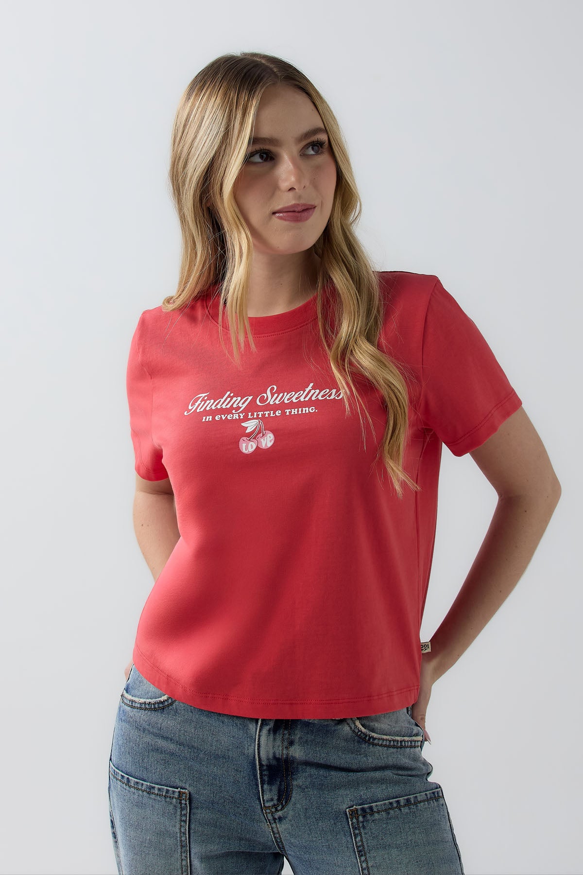 Camiseta roja de manga corta estampada para jóvenes