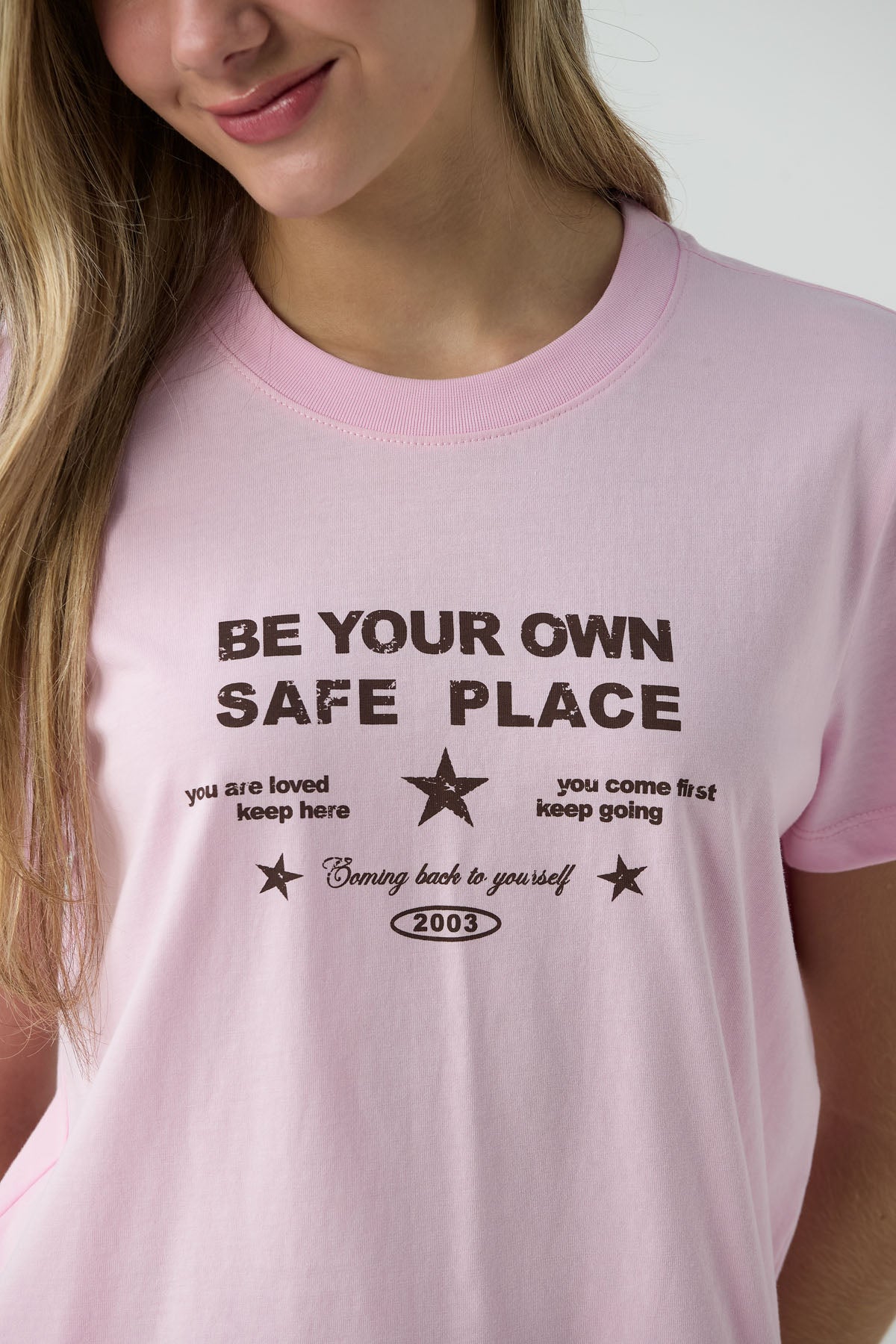 Camiseta rosa claro fondo entero para jóvenes