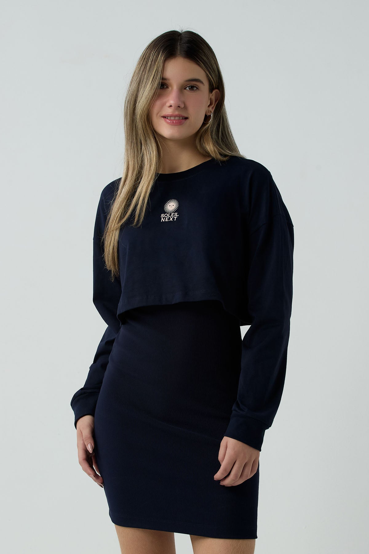 Vestido azul oscuro doble prenda para jóvenes