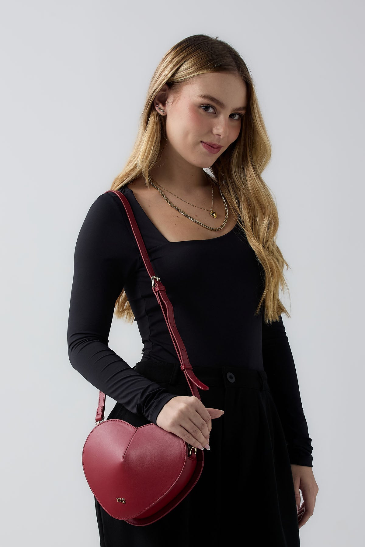 Bolso bandolera fucsia en forma de corazón para jóvenes