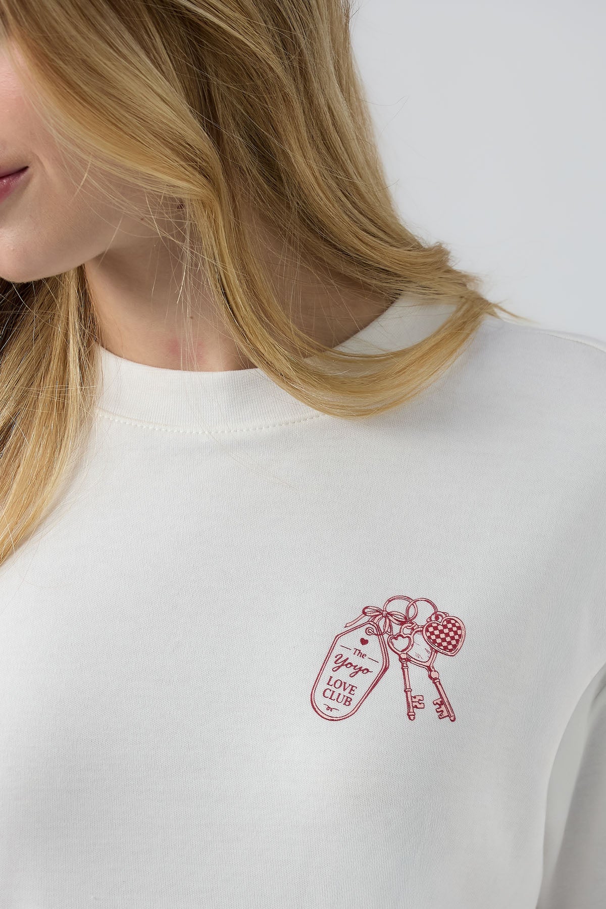 Camiseta blanca oversize para jóvenes