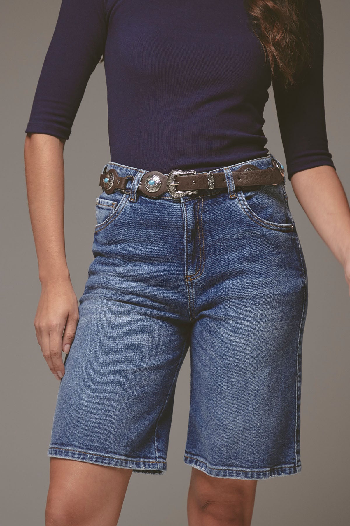 Bermuda lavado medio en denim para mujer