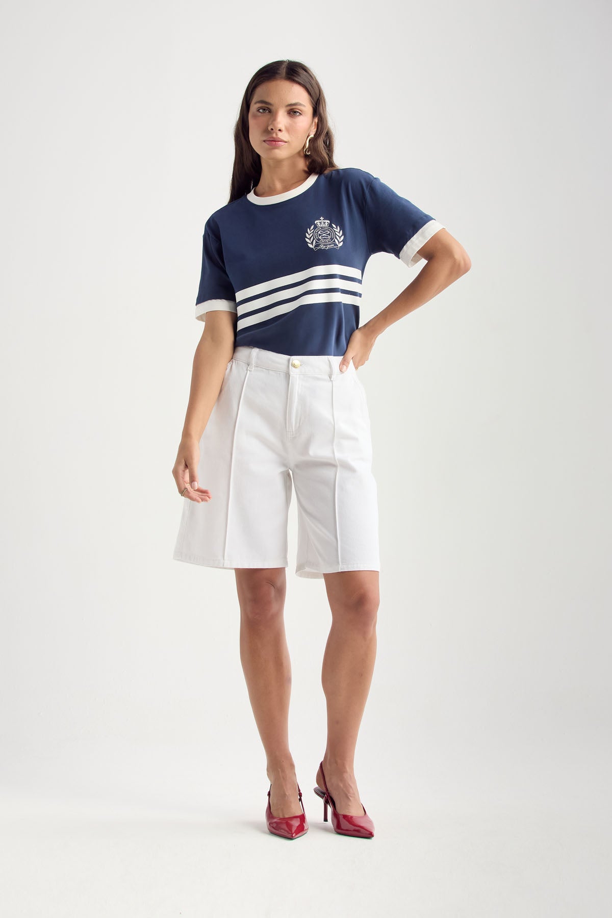 Bermuda blanca de tiro medio para mujer