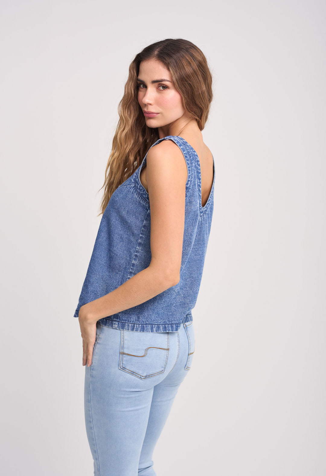 Blusa manga sisa medio con escote en v para mujeres