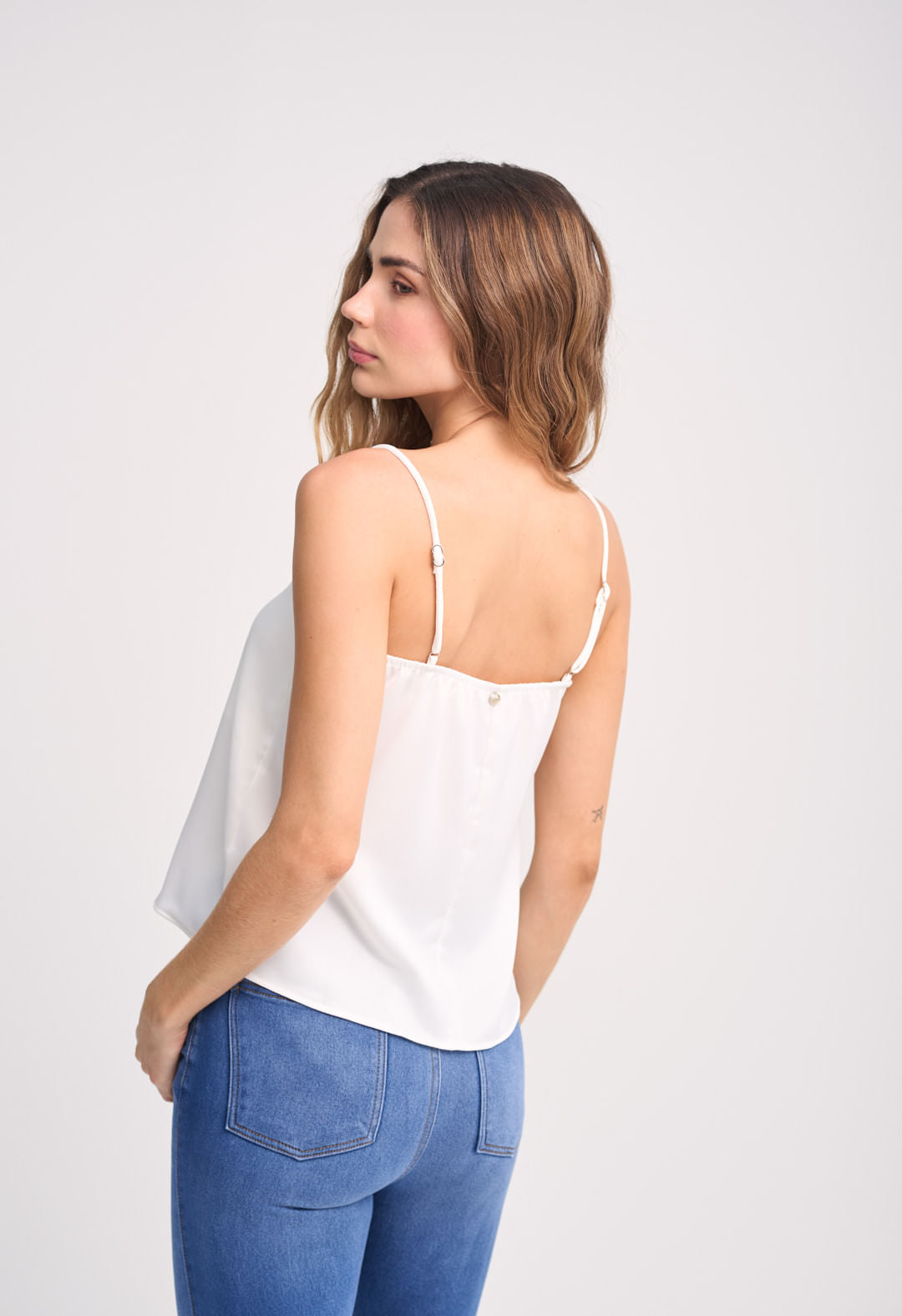 Blusa en satin marfil con encaje para mujeres