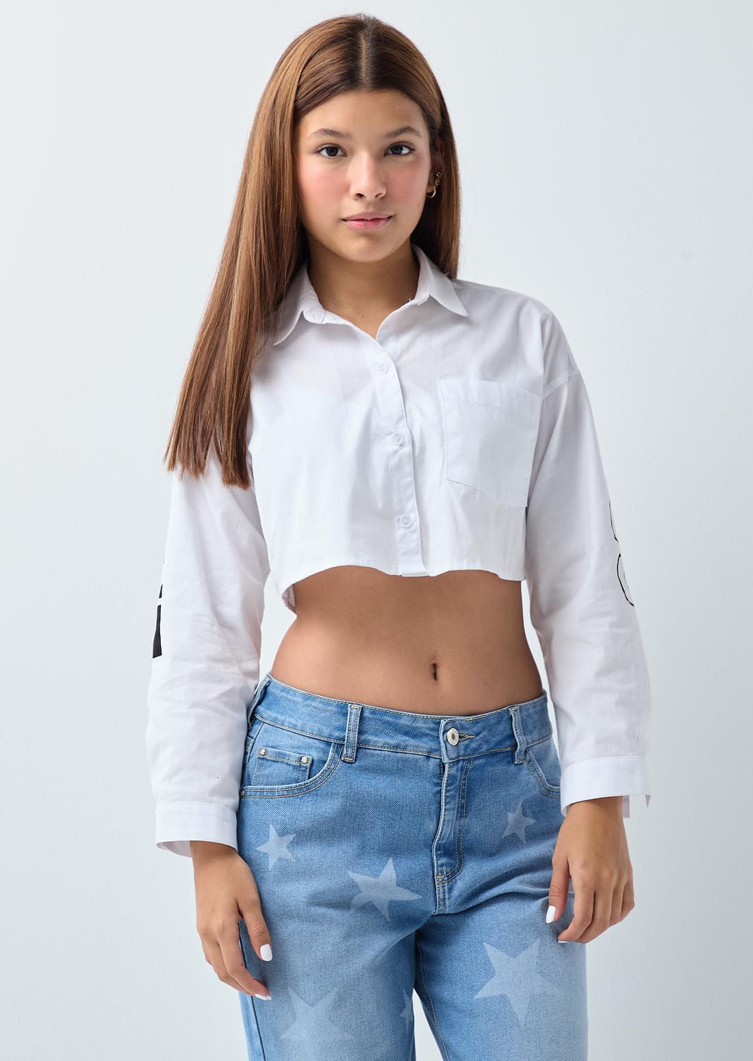 Blusa blanca estampada en posterior para adolescentes