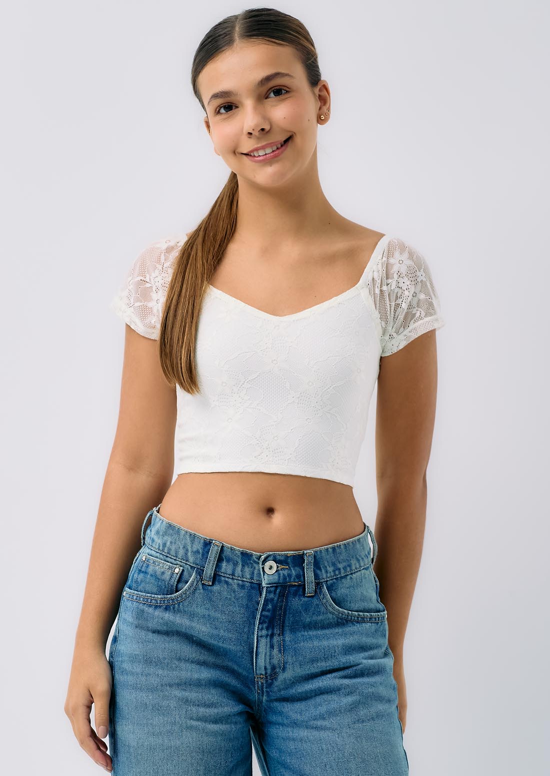 Blusa marfil con encaje para adolescentes