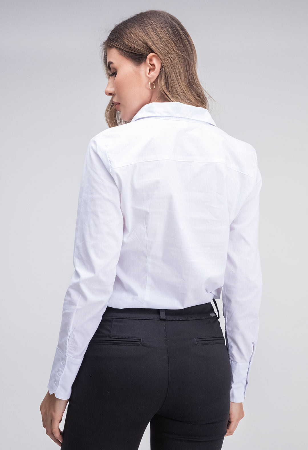 Blusa blanca manga larga para mujeres