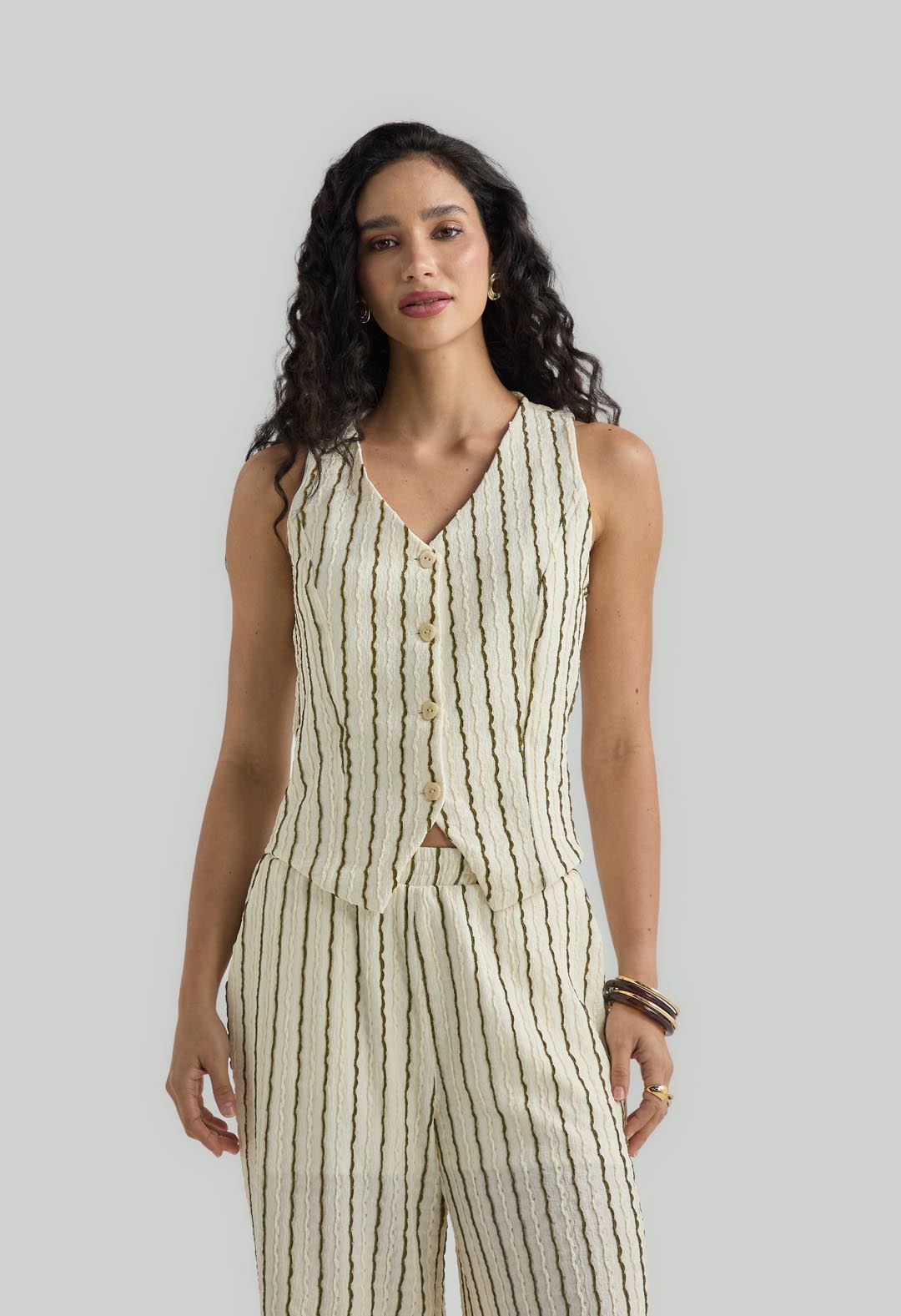 Blusa marfil con botones en frente para mujer