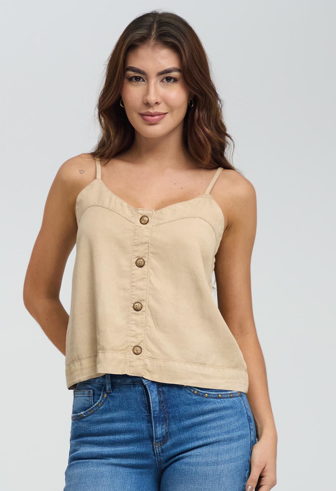 Blusa arena con botones para mujeres