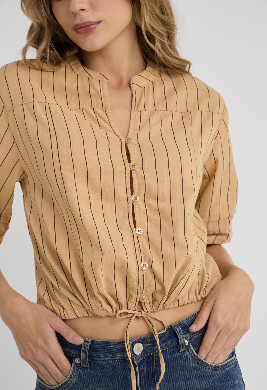 Blusa arena con amarres para mujeres