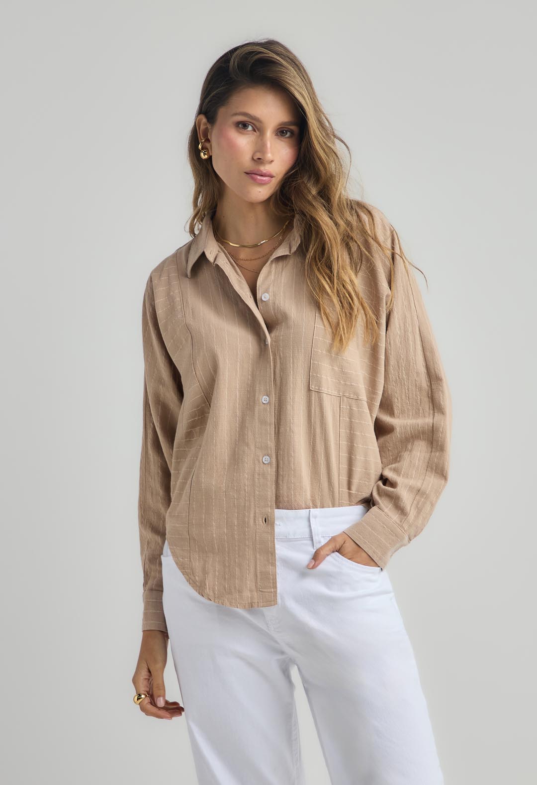 Blusa marfil a rayas en contraste para mujer
