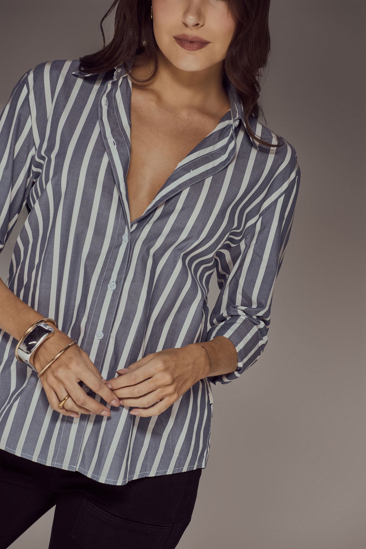 Blusa a rayas azul de manga larga para mujer