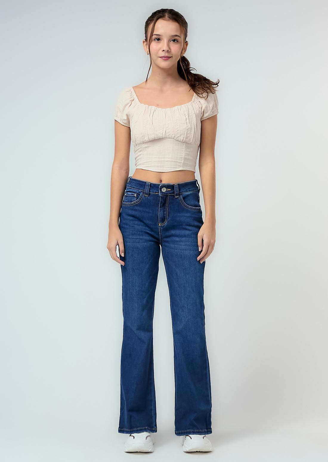 Blusa arena escote tipo corazón para jóvenes