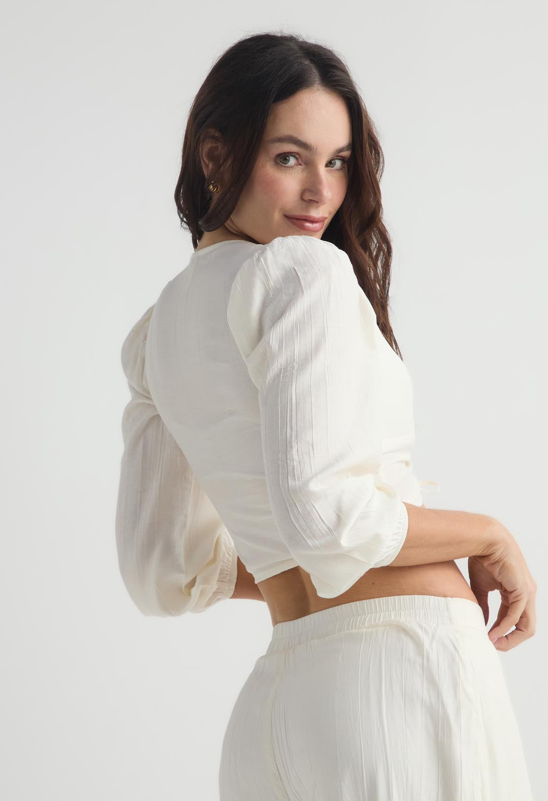 Blusa marfil de manga larga para mujer