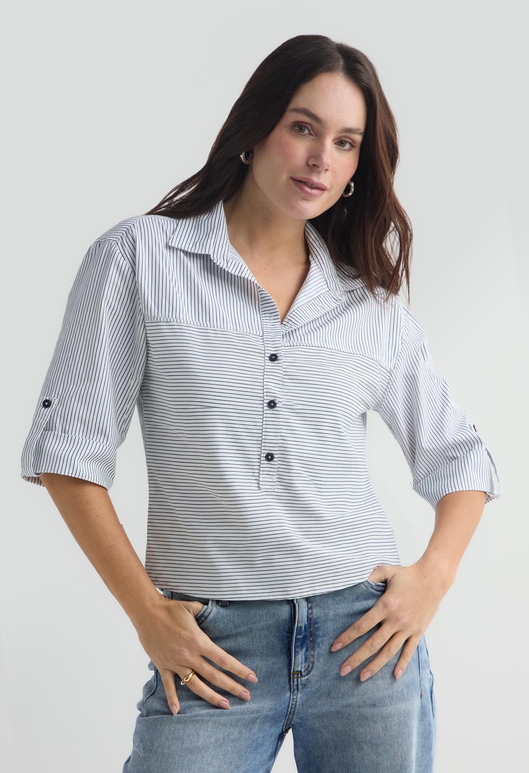 Blusa azul oscuro con perilla para mujer