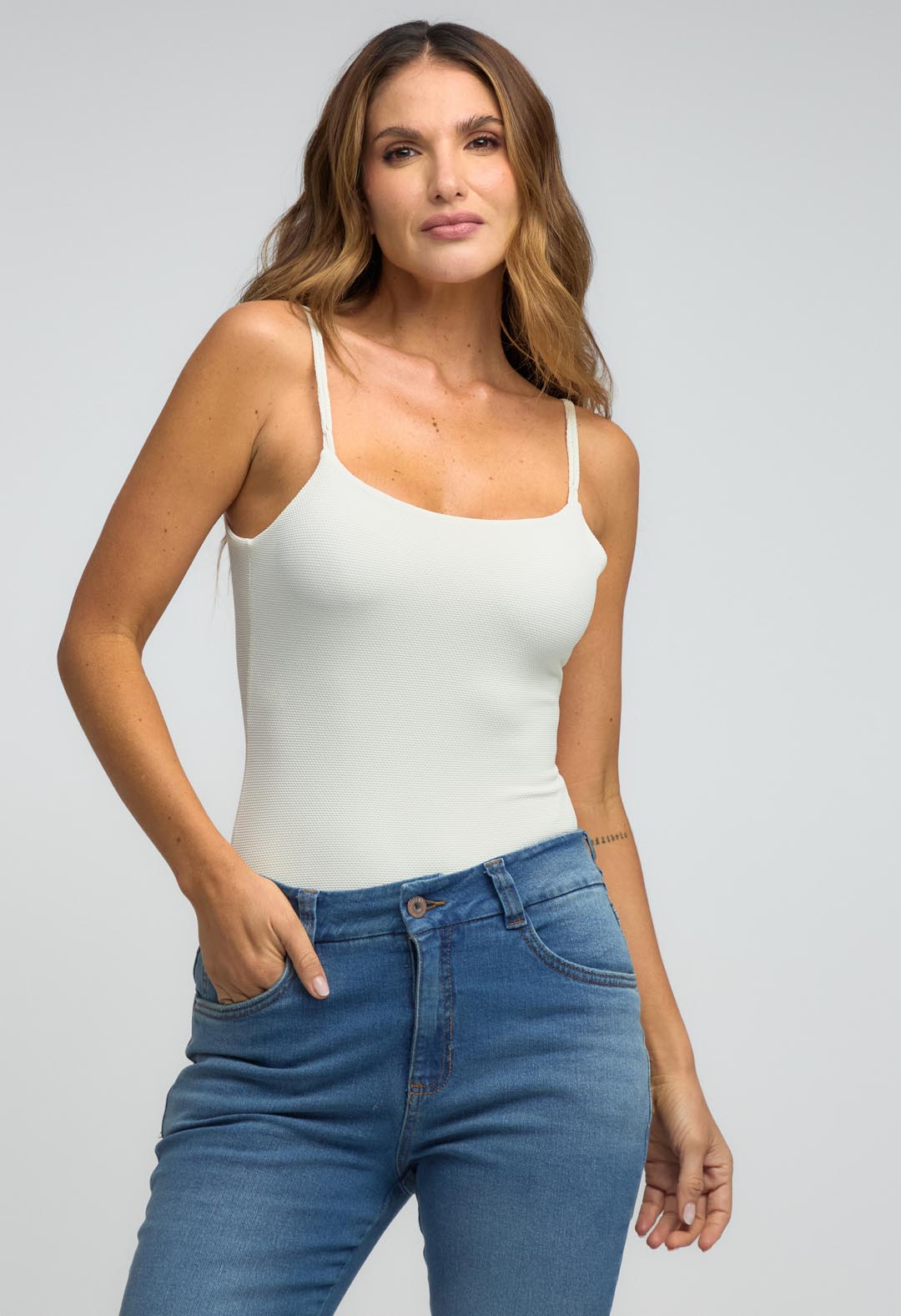 Body marfil con espalda pronunciada para mujeres