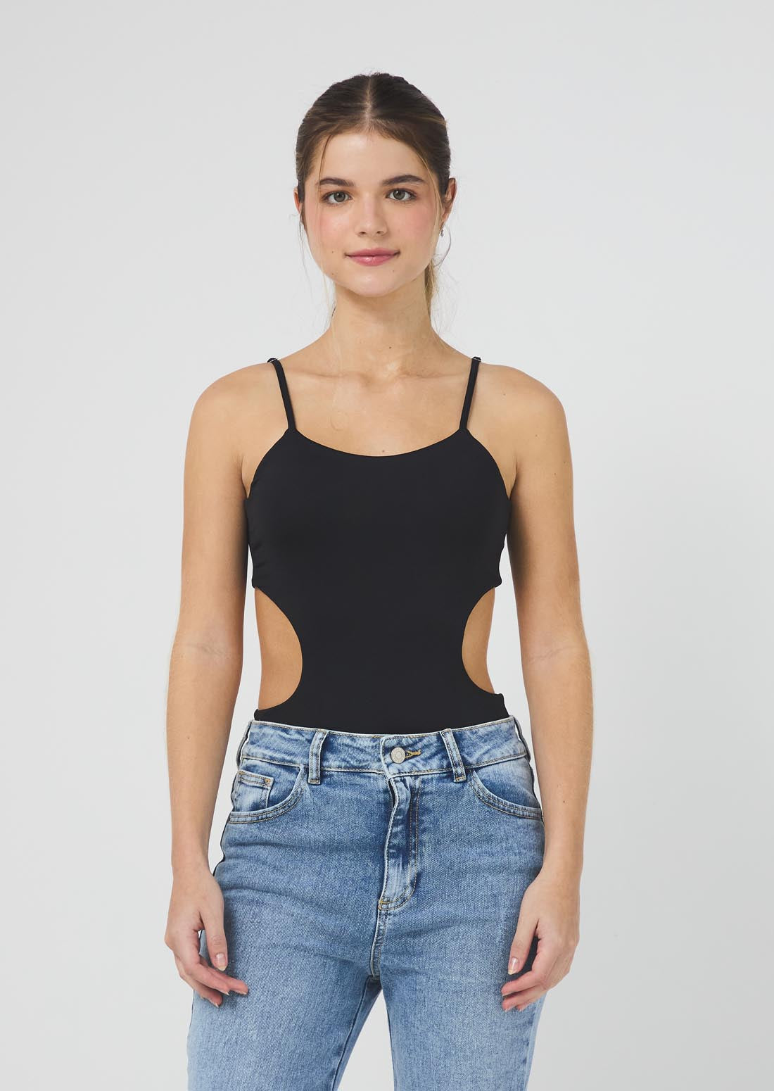 Body negro con abertura en costados para jóvenes