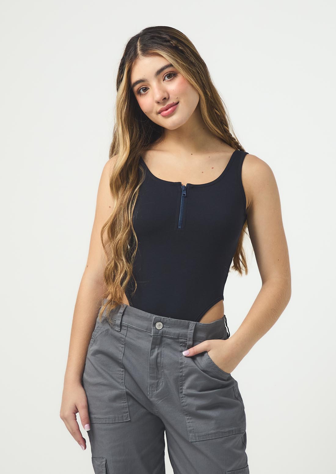 Body azul navy con cierre en frente para jóvenes
