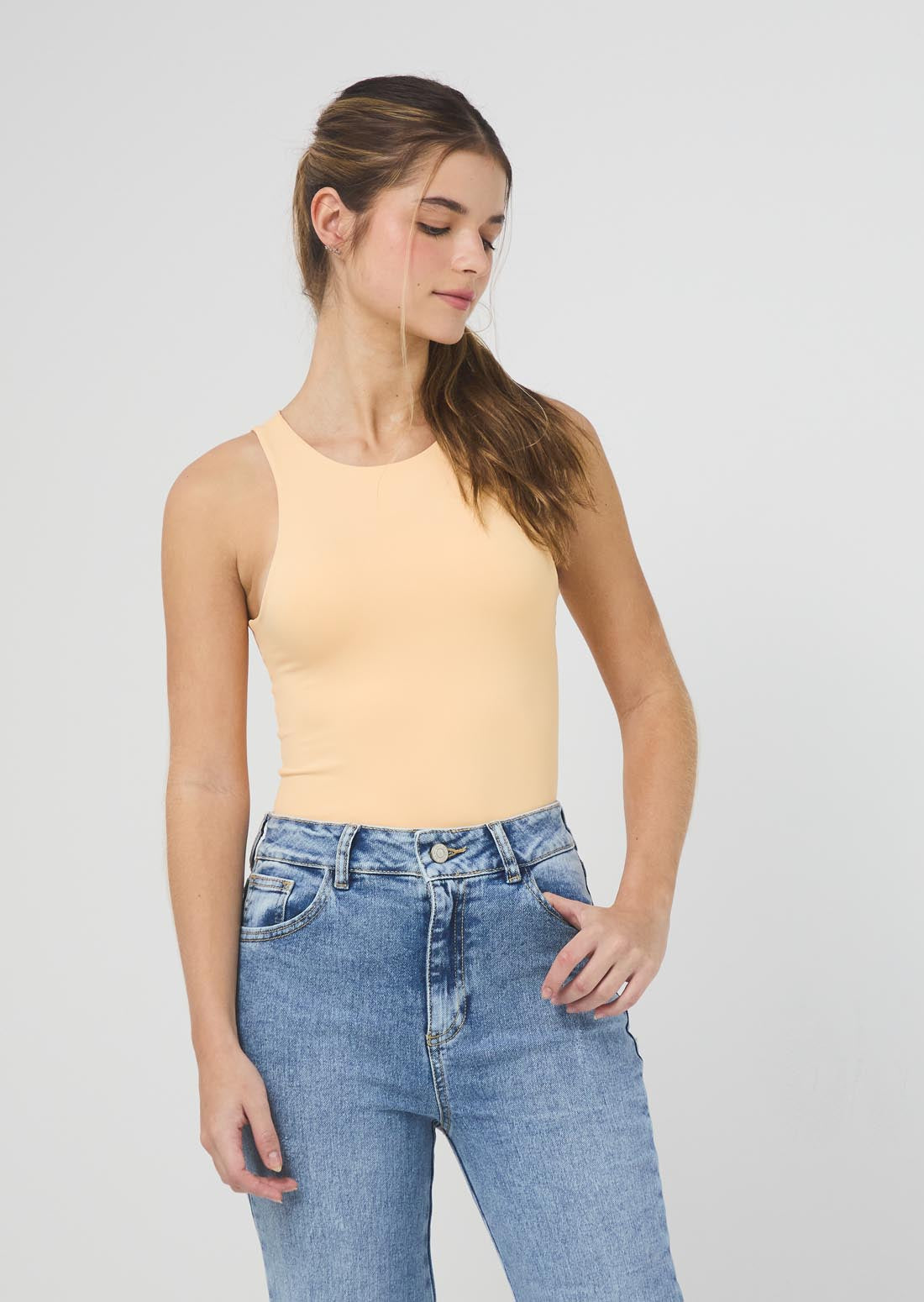 Body naranja fondo entero para jóvenes