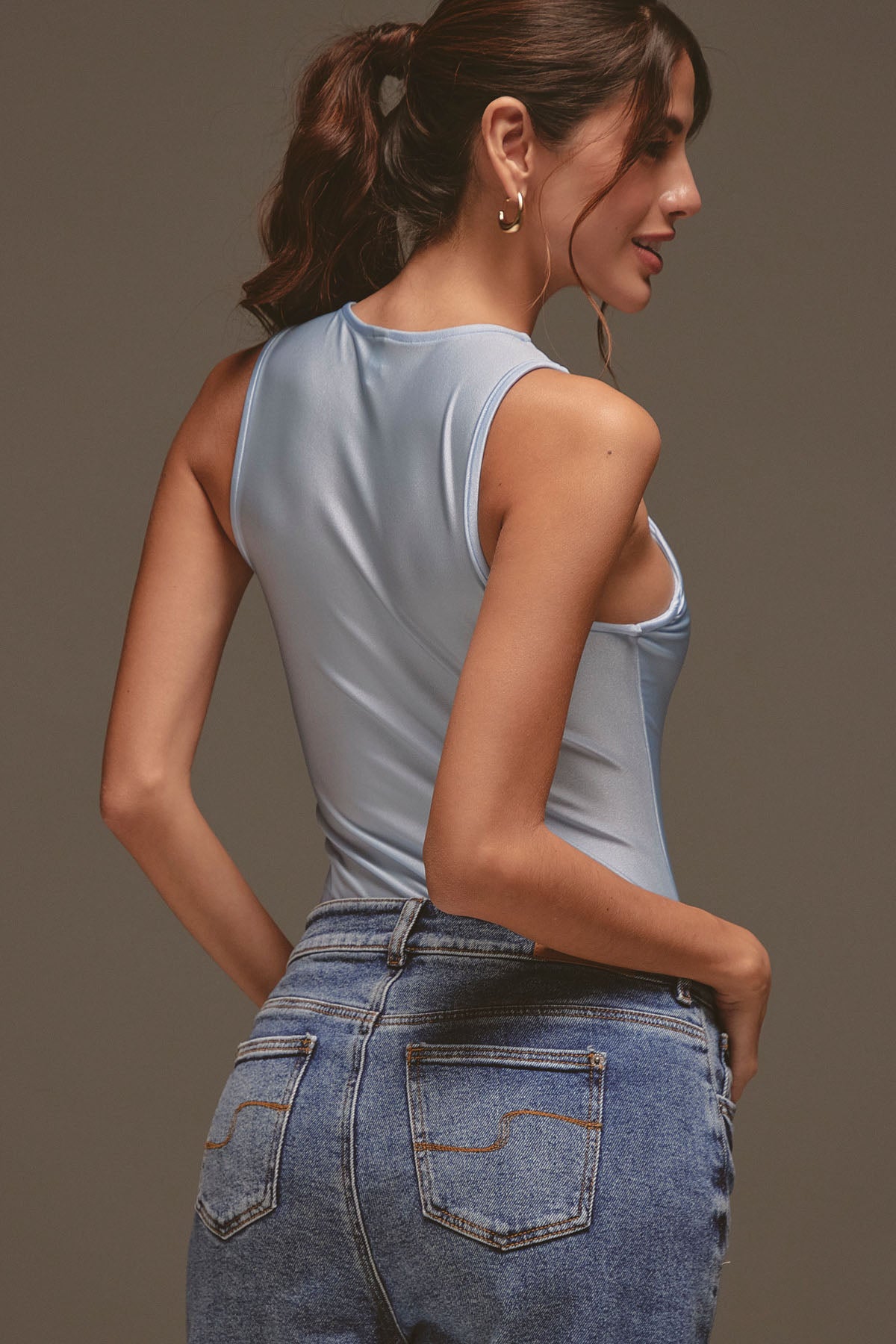 Body azul claro con nudo en frente para mujer