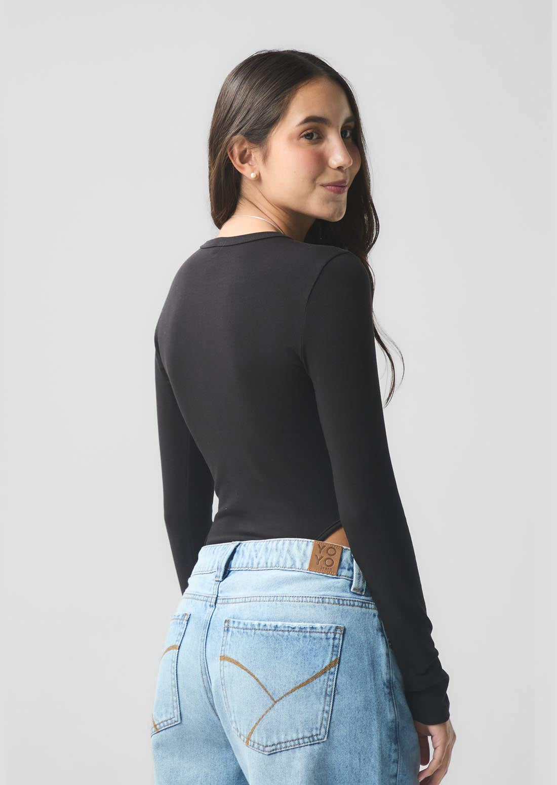 Body negro estampado en frente para jóvenes