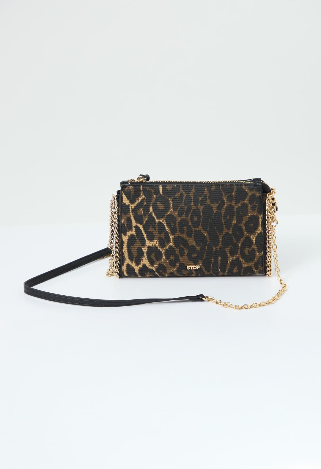 Bolso tipo bandolera animal print
