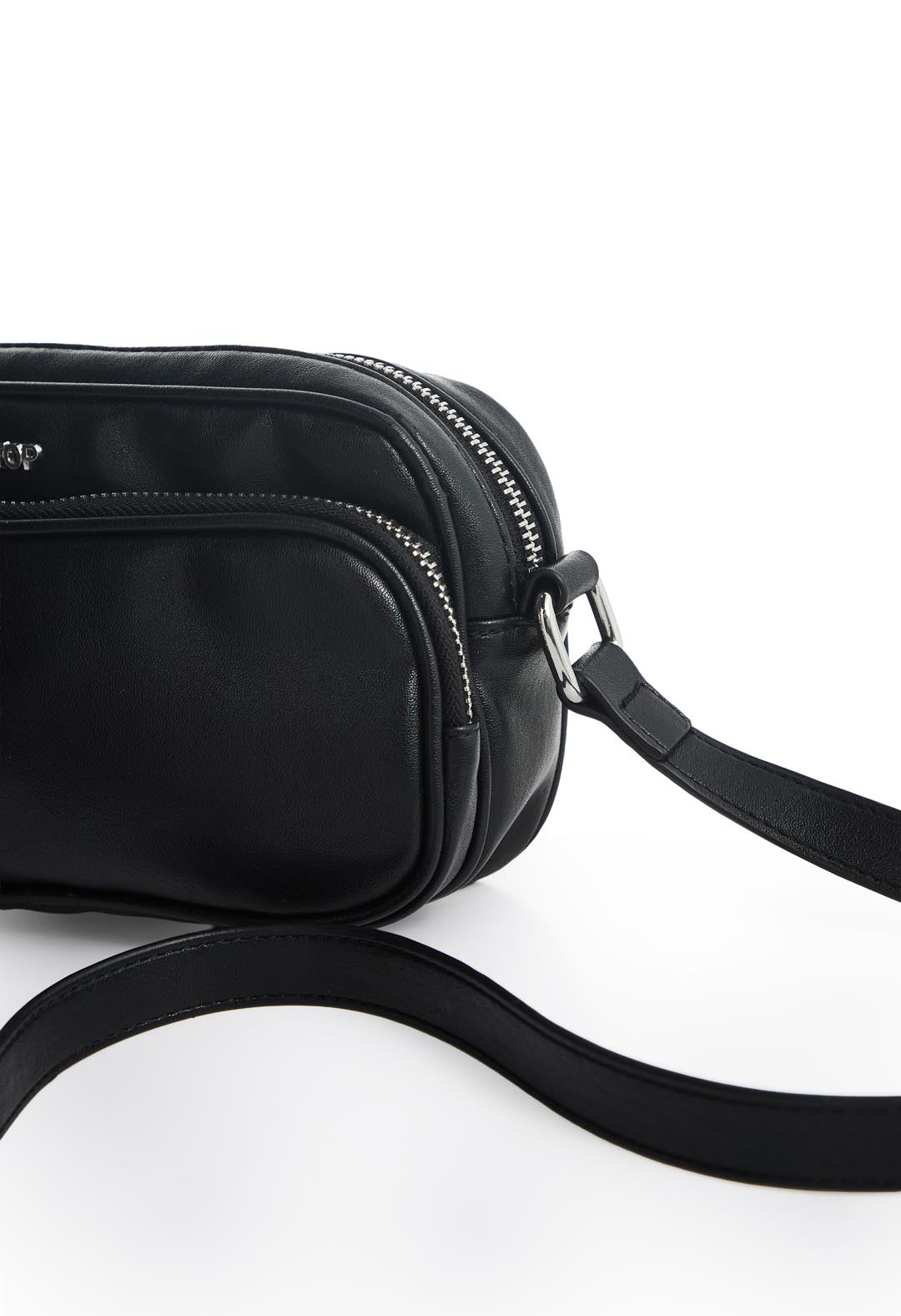 Bolso tipo bandolera negro con bolsillo