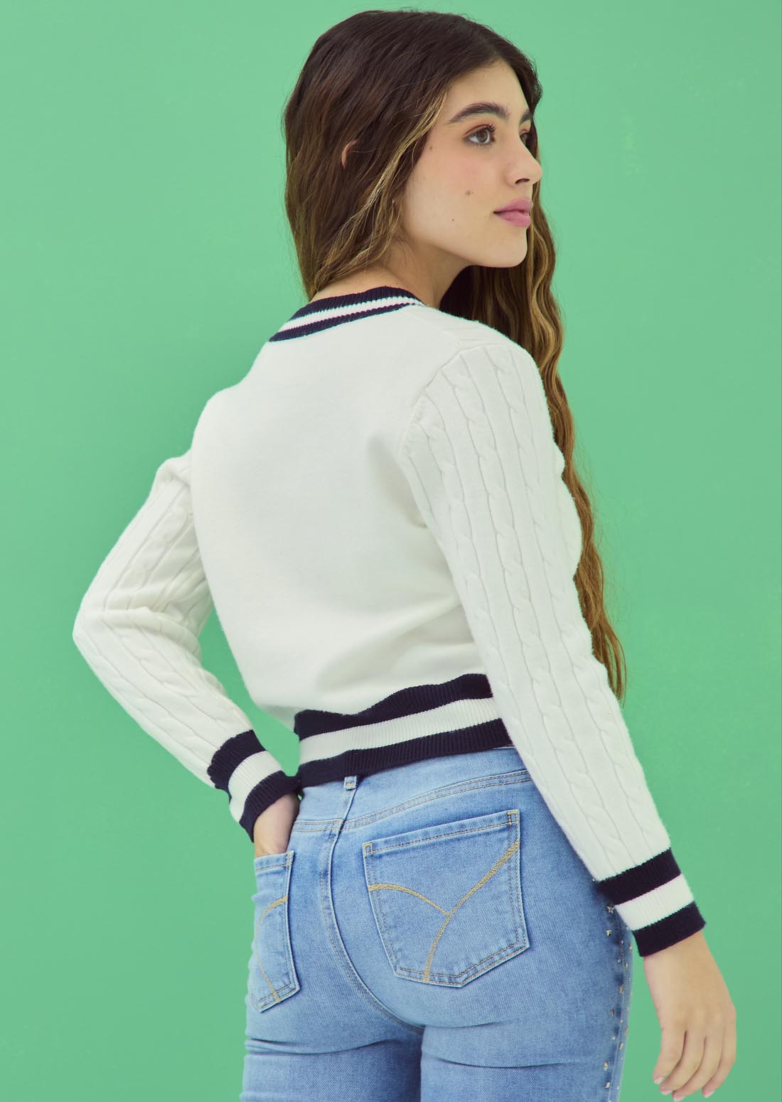 Buzo marfil tejido con cuello en contraste para jóvenes