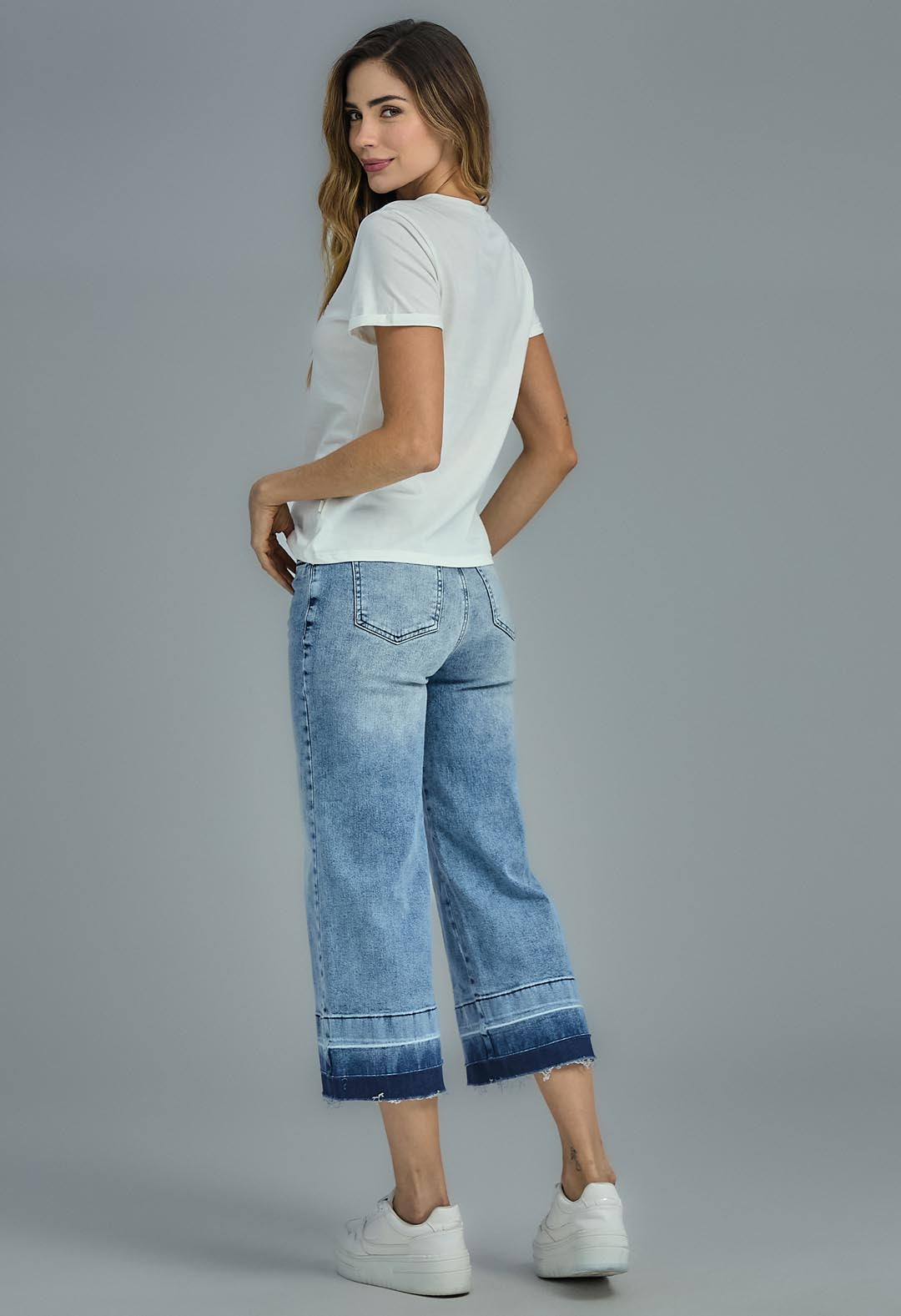 Camiseta marfil con estampado para mujeres