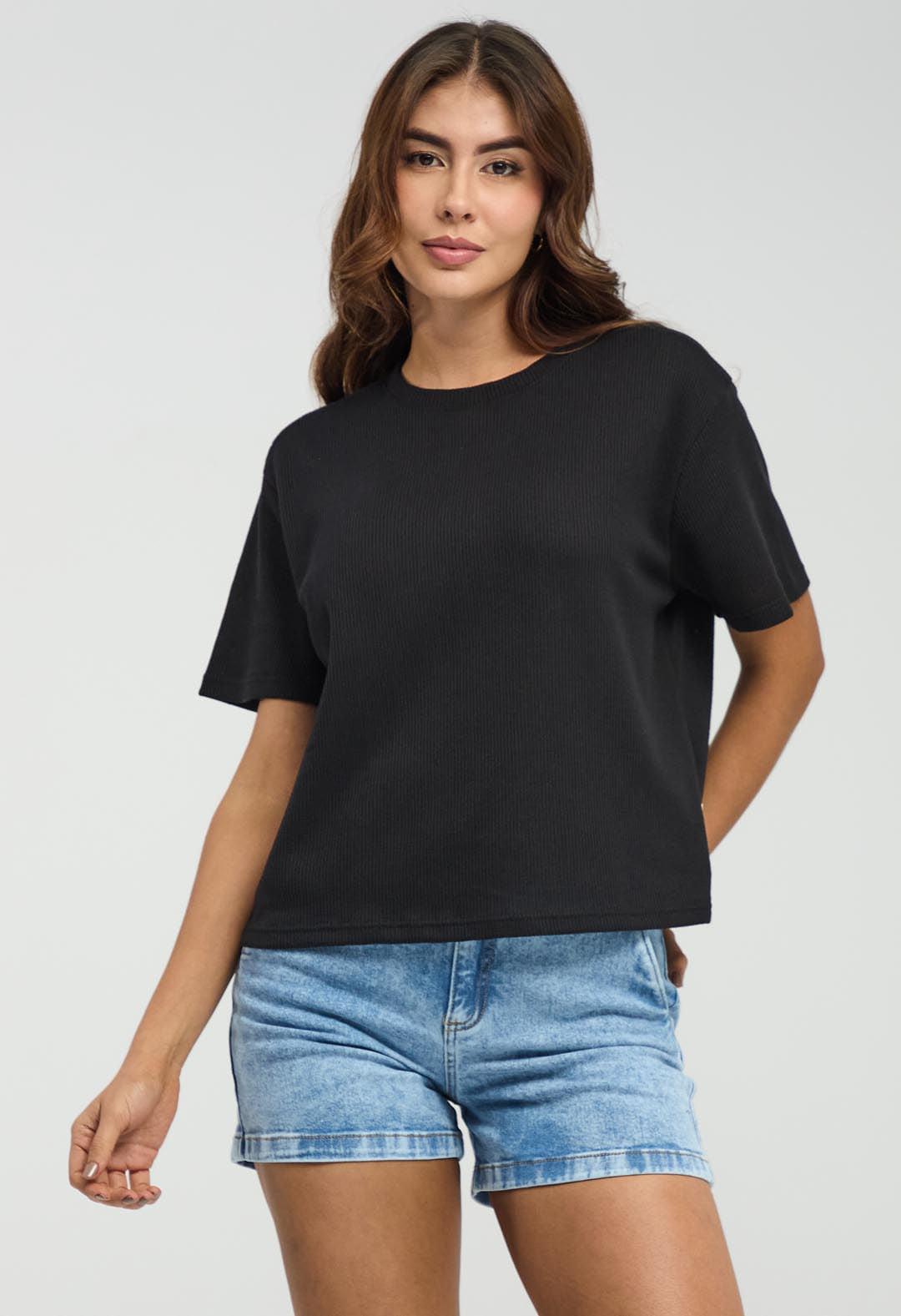 Camiseta negra tela efecto galleta para mujeres