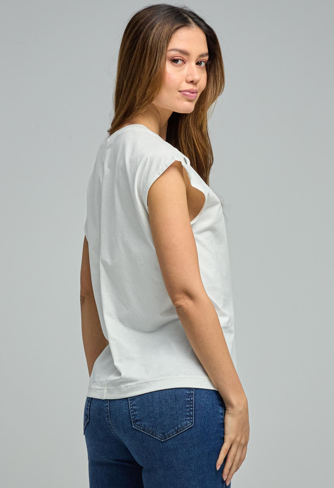 Camiseta marfil frente estampado para mujeres