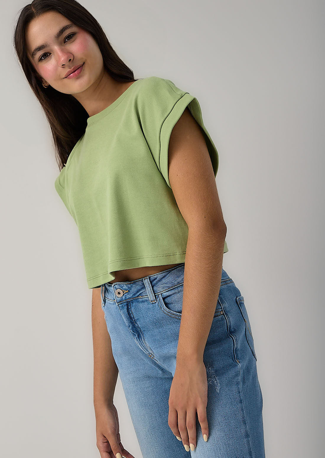 Camiseta verde manzana corte mariposa para adolescentes