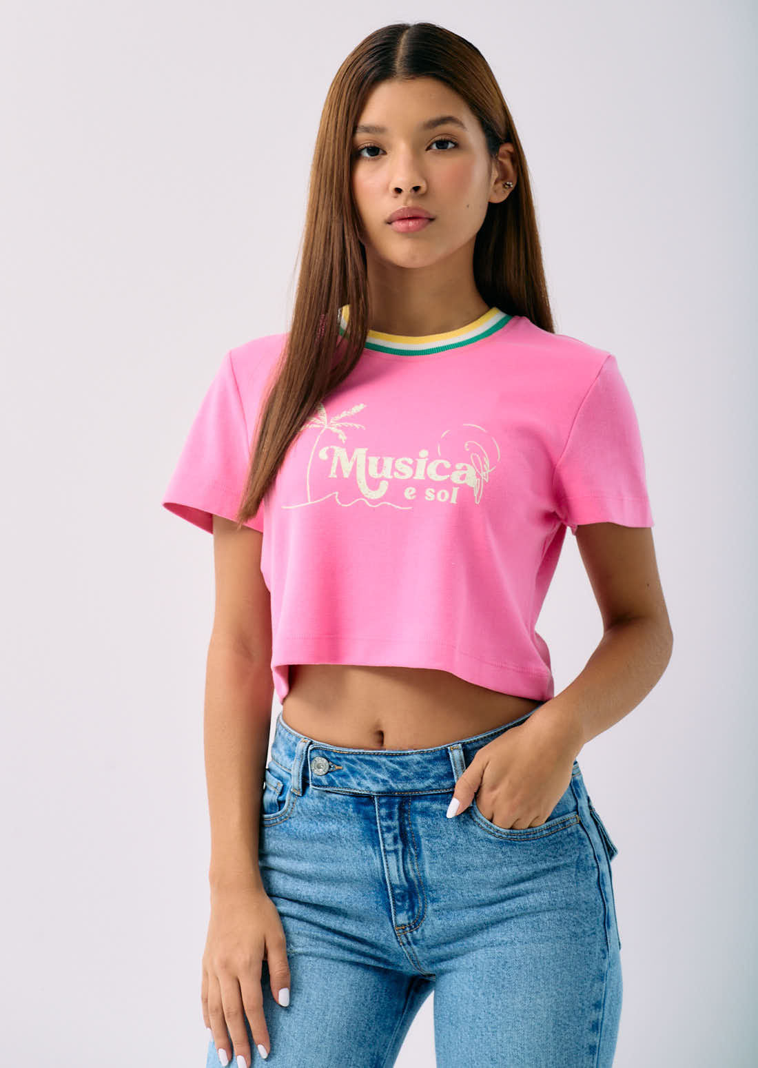 Camiseta rosa medio cuello tejido para adolescentes