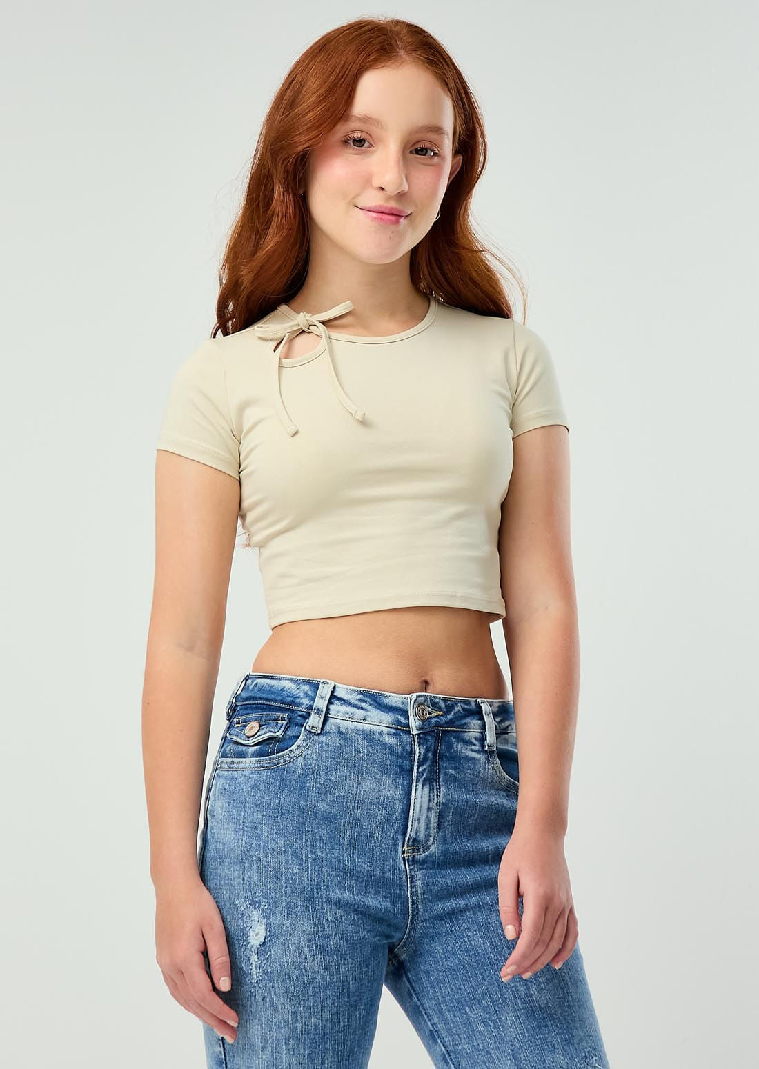 Camiseta arena sesgo en cuello para adolescentes