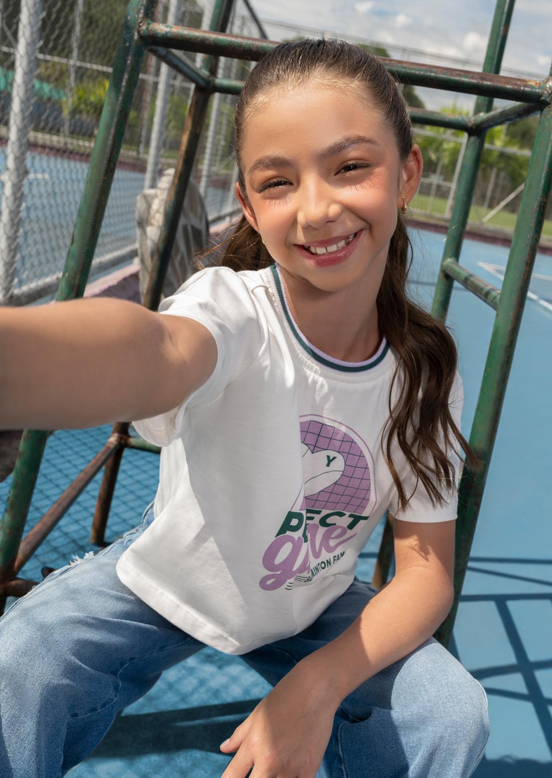 Camiseta marfil con rectilíneo para niñas