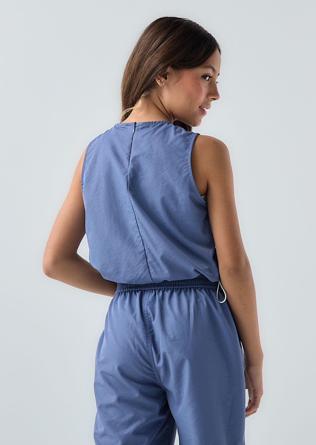 Blusa azul hortensia tipo parachute para jóvenes