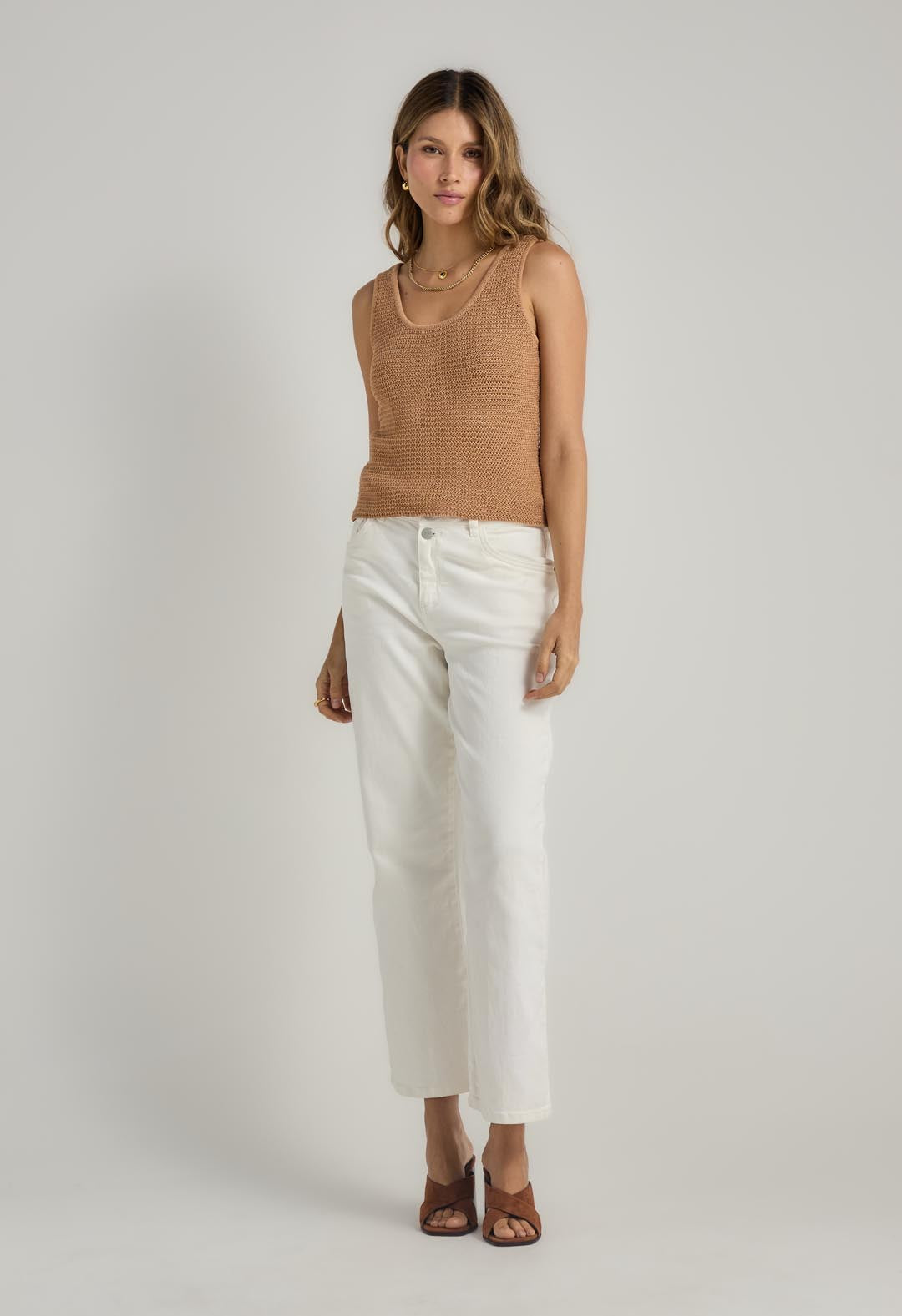 Camiseta terracota tejida para mujer