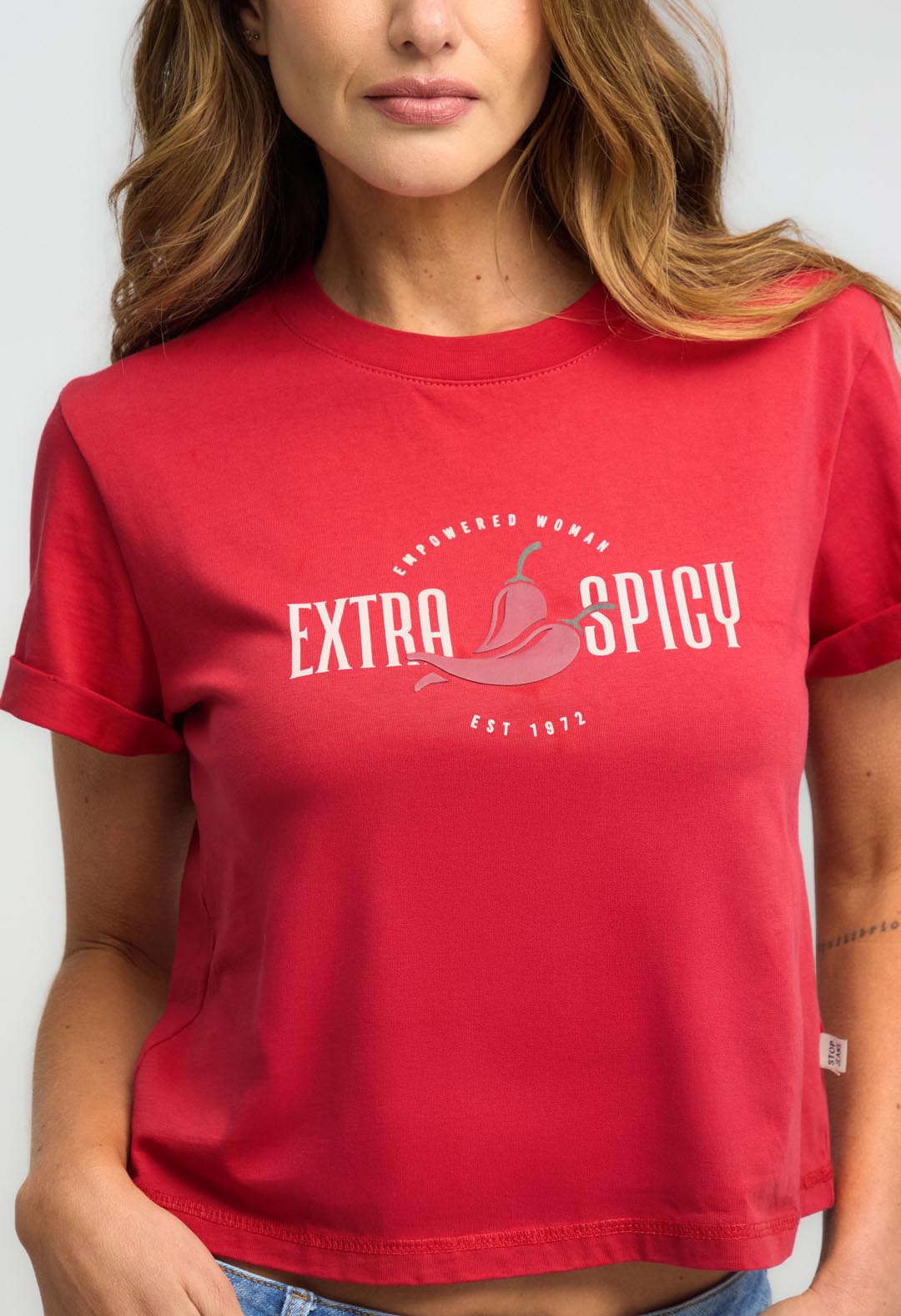 Camiseta rojo intenso con estampado para mujeres