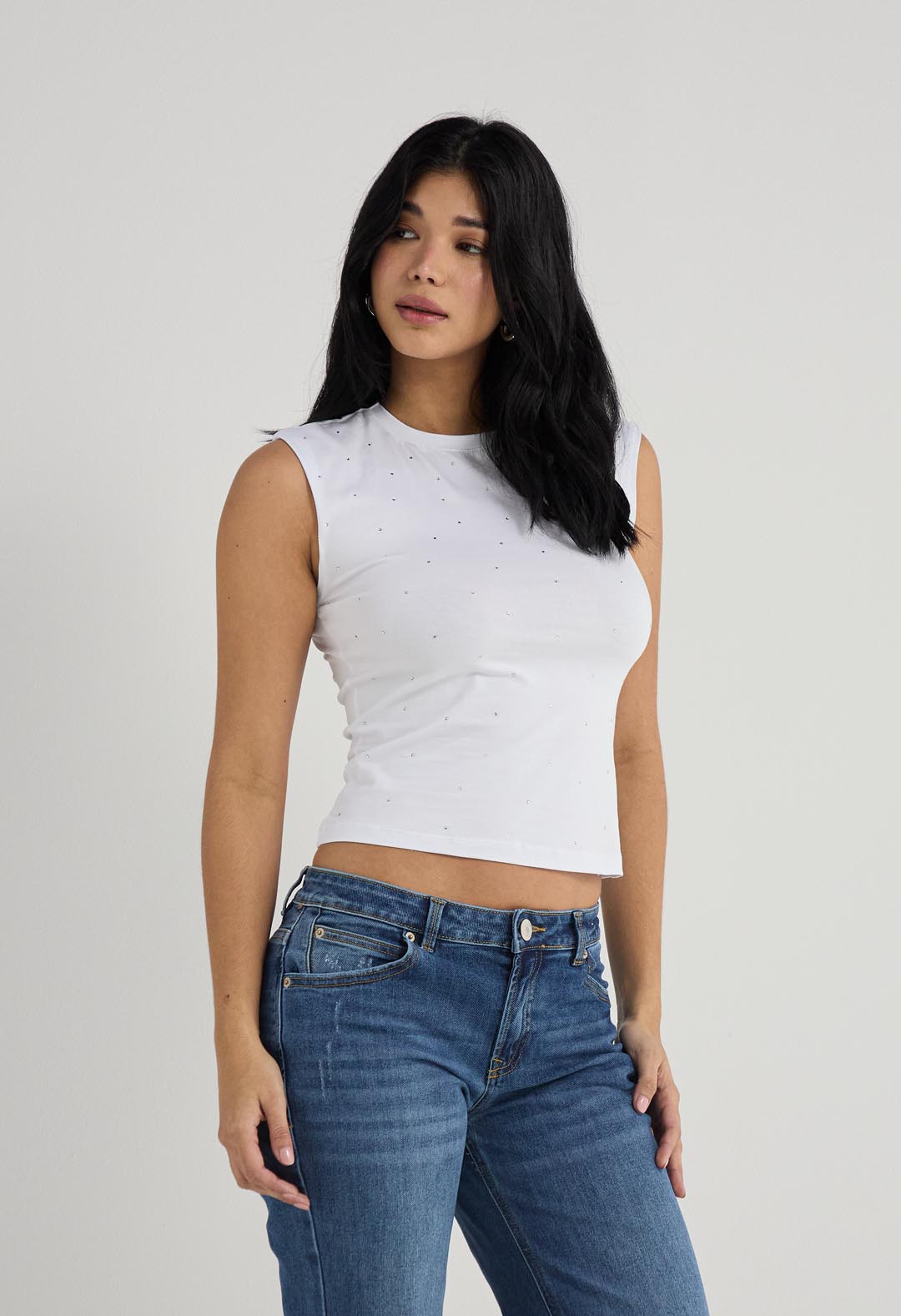 Camiseta blanca con apliques para mujer