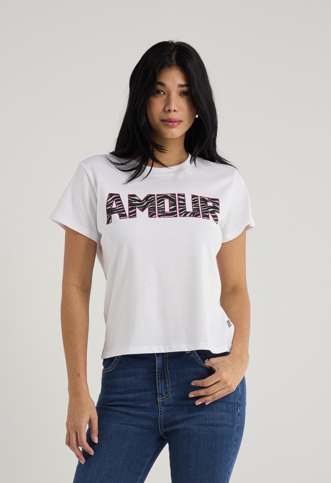 Camiseta blanca estampada en frente para mujer