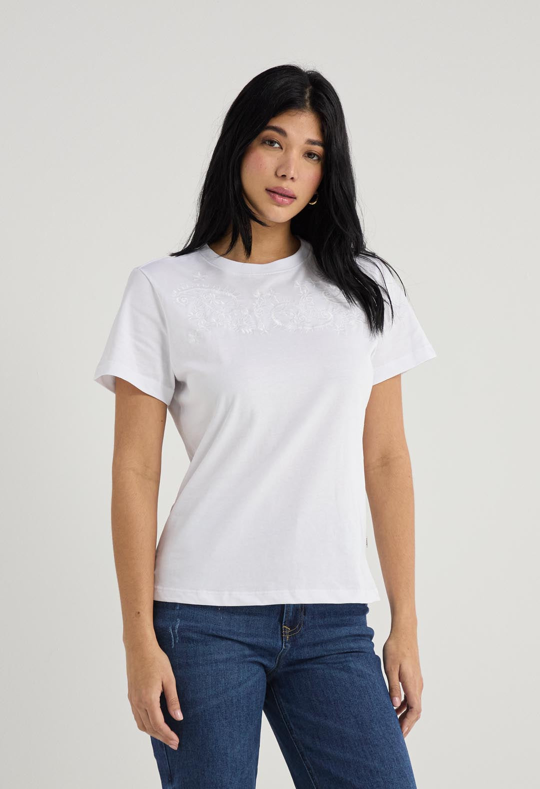 Camiseta manga corta blanca y estampada para mujer