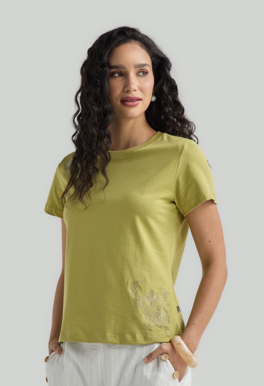 Camiseta manga corta verde y estampada para mujer