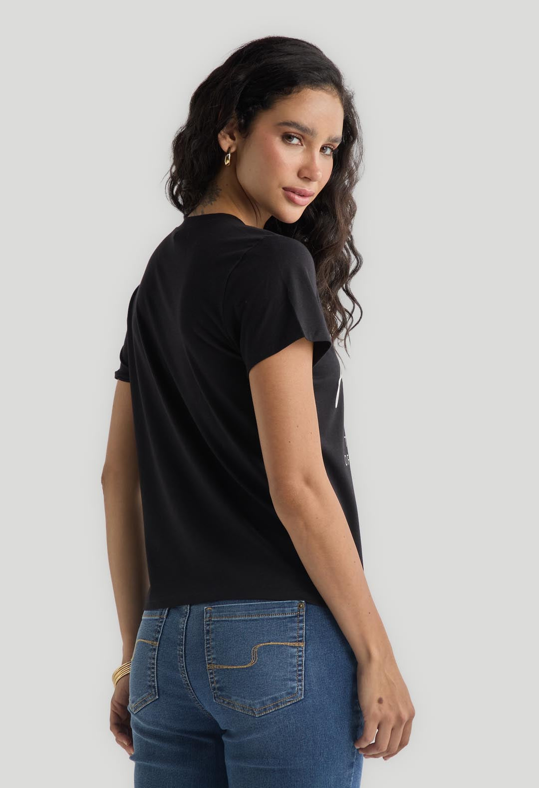 Camiseta negra manga corta para mujer
