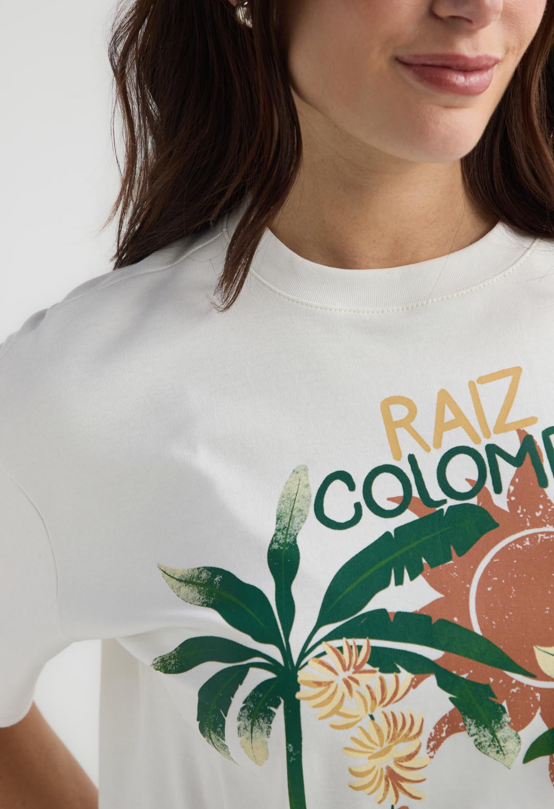 Camiseta marfil de manga corta para mujer