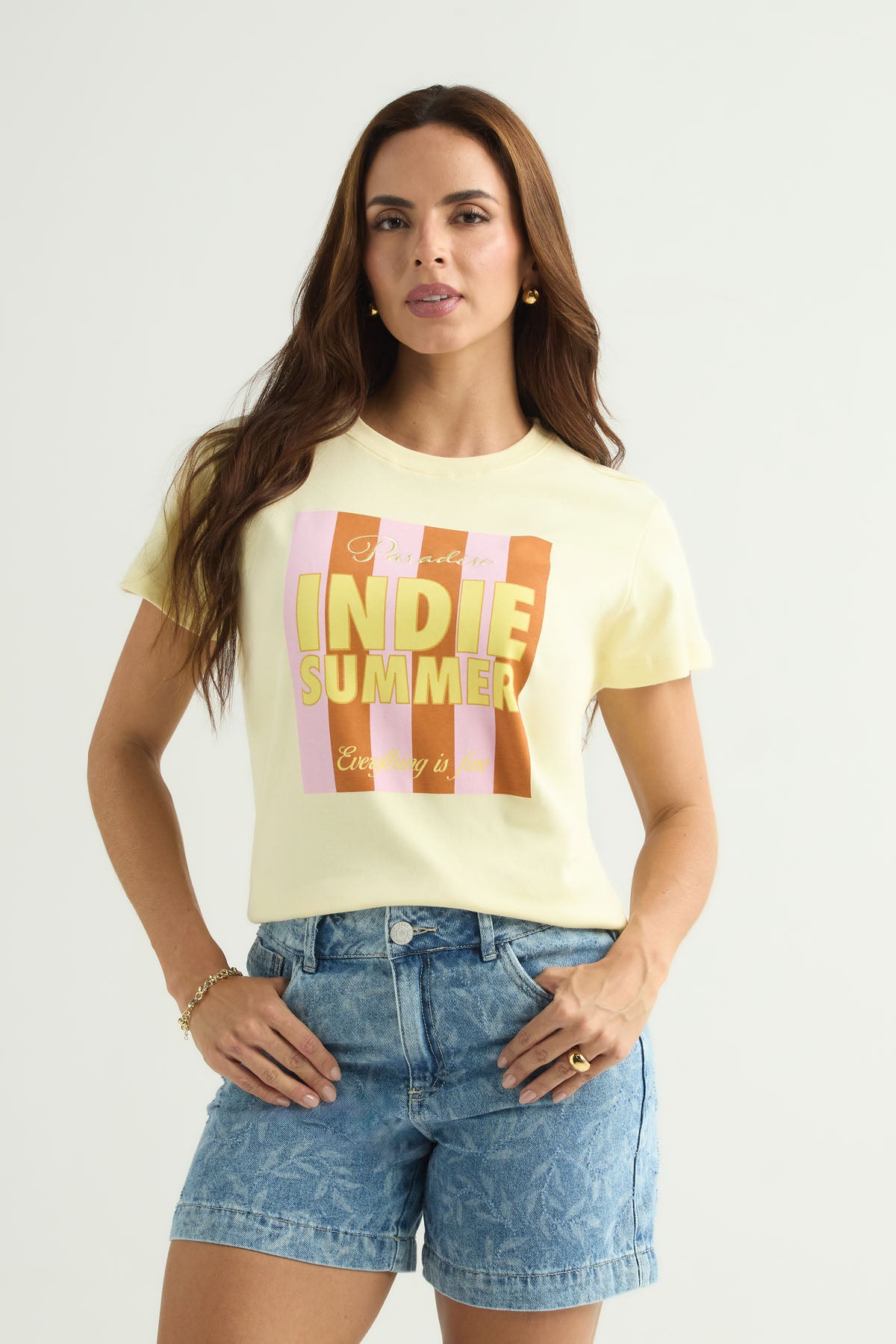 Camiseta amarilla de manga corta para mujer
