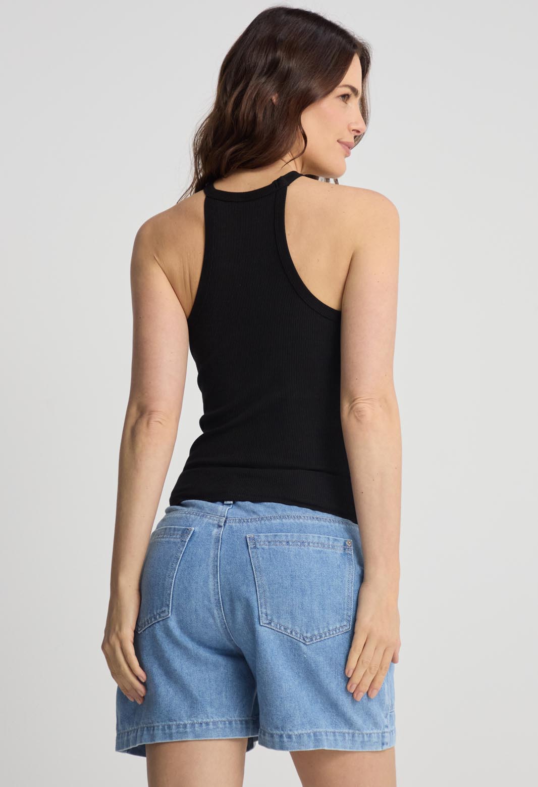 Camiseta crop negra de tiras para mujeres