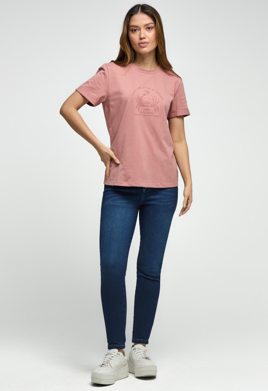Camiseta rosa viejo estampada en frente para mujeres